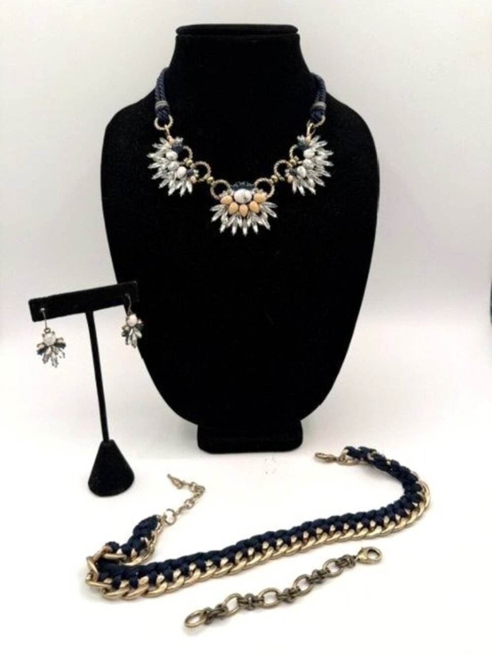 Chloe + Isabel Morningtide Convertible Collar Necklace N230 Earrings E197 Set